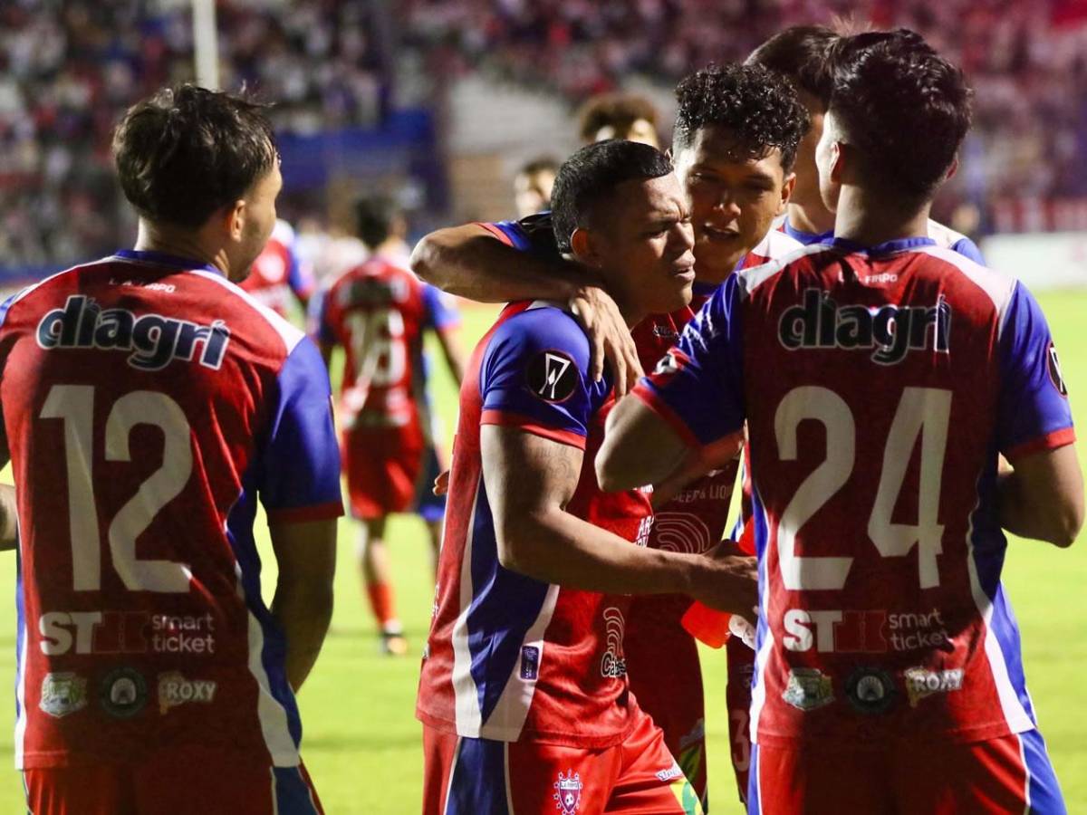 Olimpia se divierte, la figura, gesto de Espinel y pelea en el Firpo por eliminación