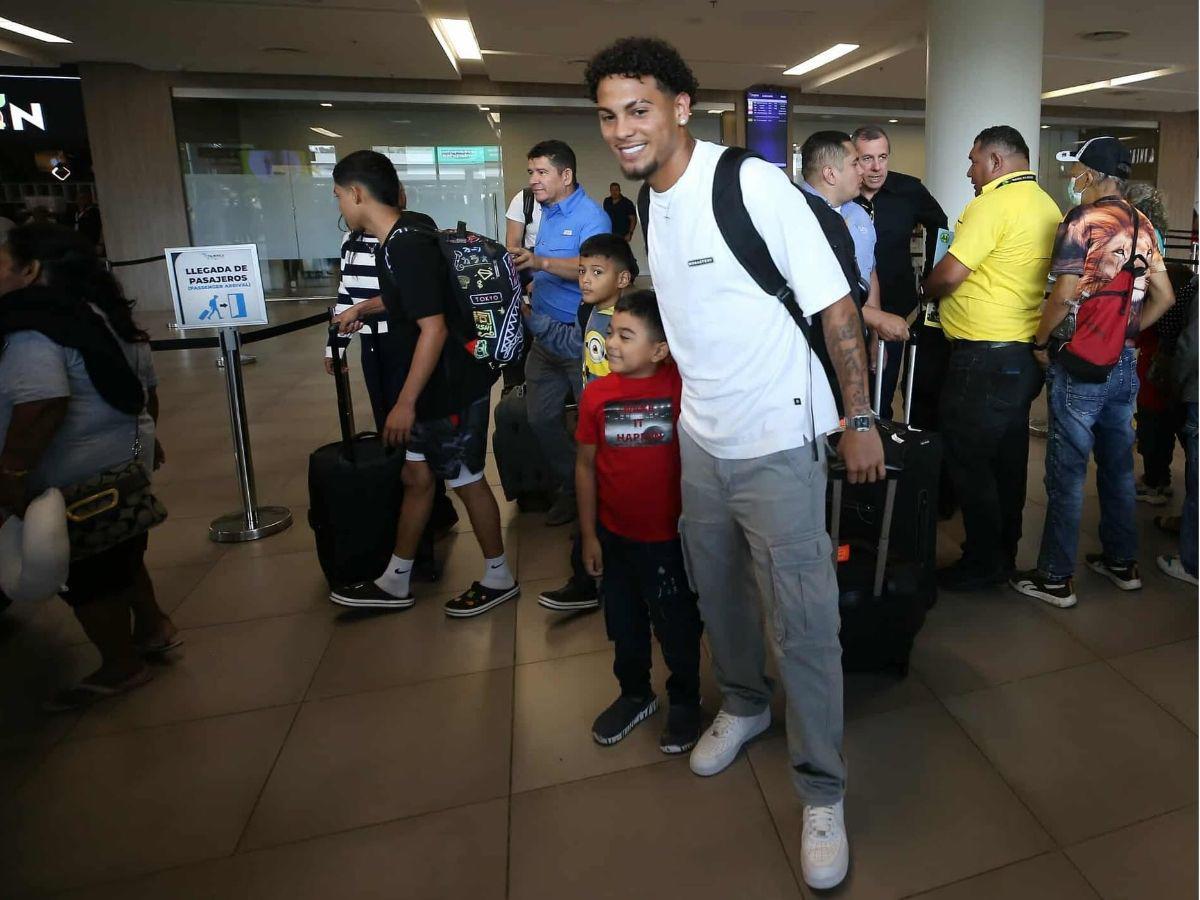 Supremo apareció y sorprendió a legionario; furor y así llegó Choco Lozano