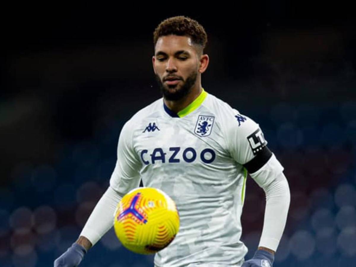 Jugador deja a la futbolista viral y ahora sale con hija de director deportivo