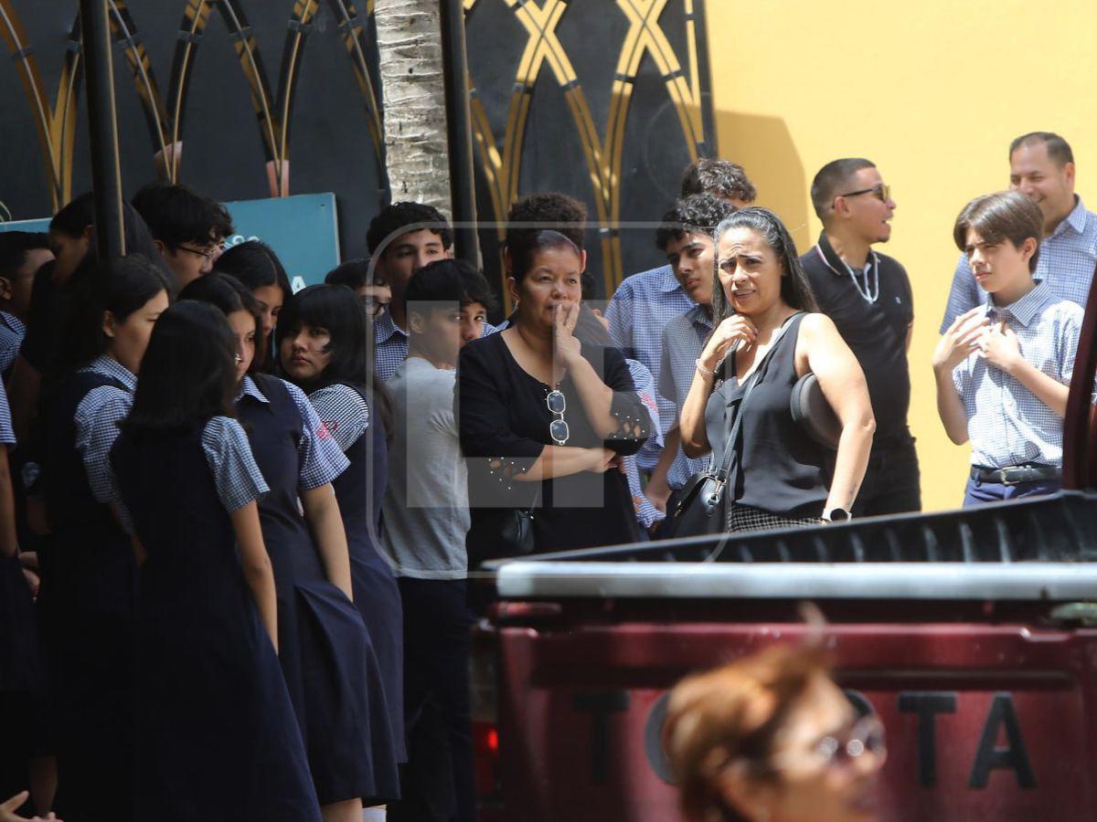 Familiares y amigos despiden a Félix Núñez y Karen Girón en Tegucigalpa