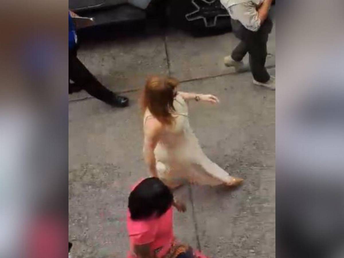 Así fue la llegada de Cossette López al Congreso para declarar ante comisión