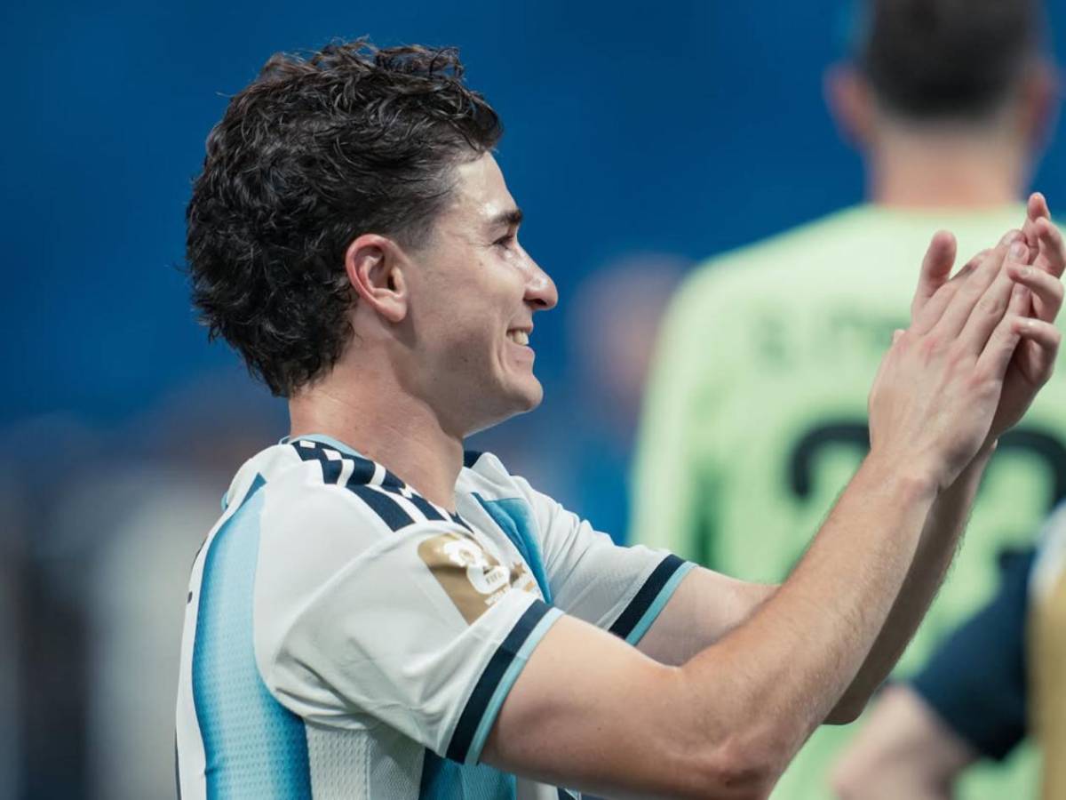 Mercado: ¿Traición de Julián Álvarez? Acepta fichar por impensado equipo y sufre Barcelona