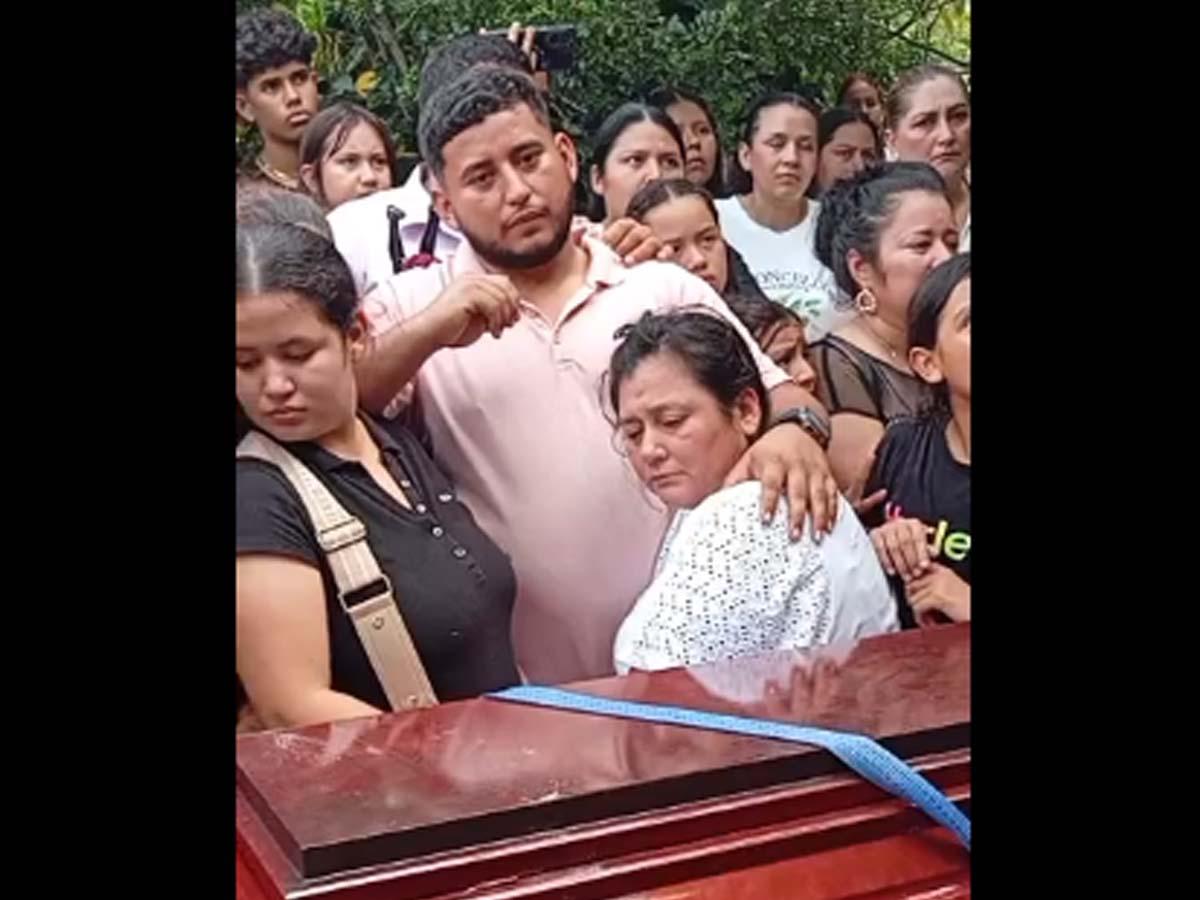 Hondureña atacada por barba amarilla se ganaba la vida vendiendo pollo chuco en Choloma