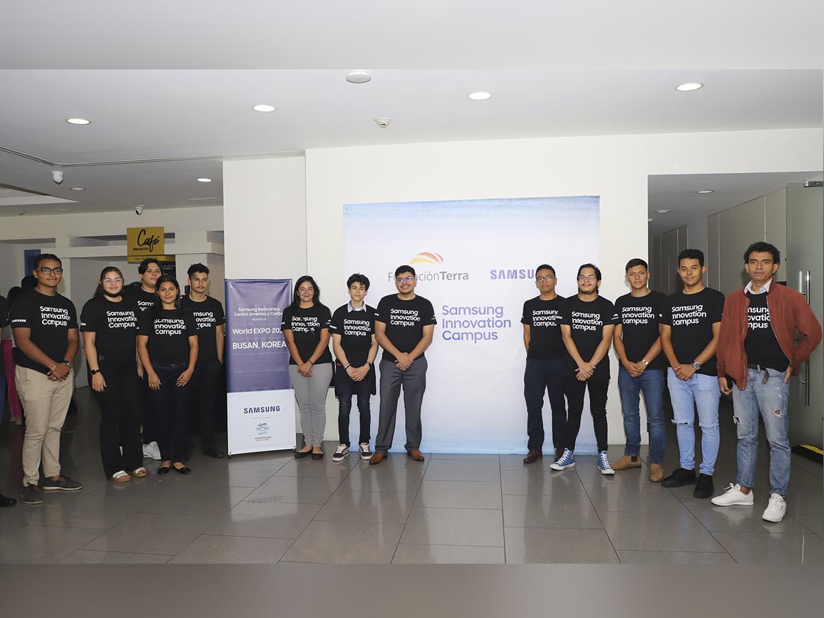 96 jóvenes de Tegucigalpa y San Pedro Sula serán beneficiados con este programa.