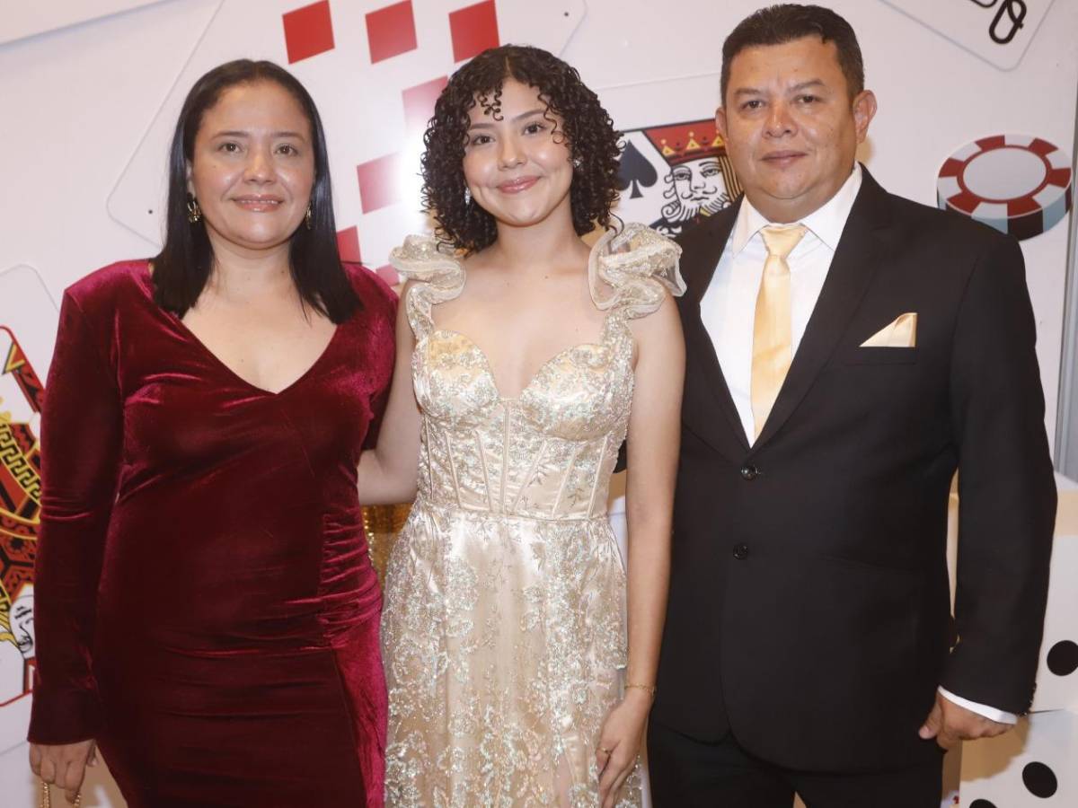 Fotos: Seniors 2025 de Fundación Mhotivo celebraron su graduación