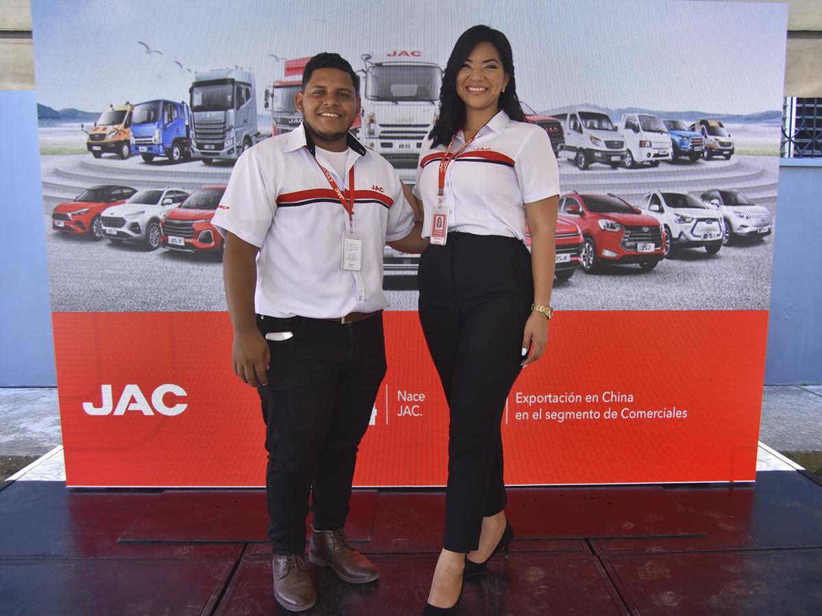 JAC Motors inaugura agencia y presenta su flota de vehículos de trabajo