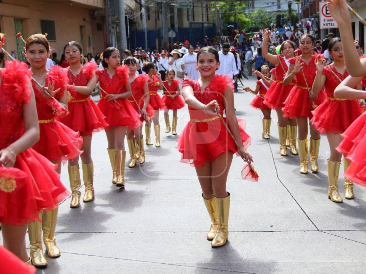 Tegucigalpa: las imágenes más destacadas que dejaron los desfiles de este sábado