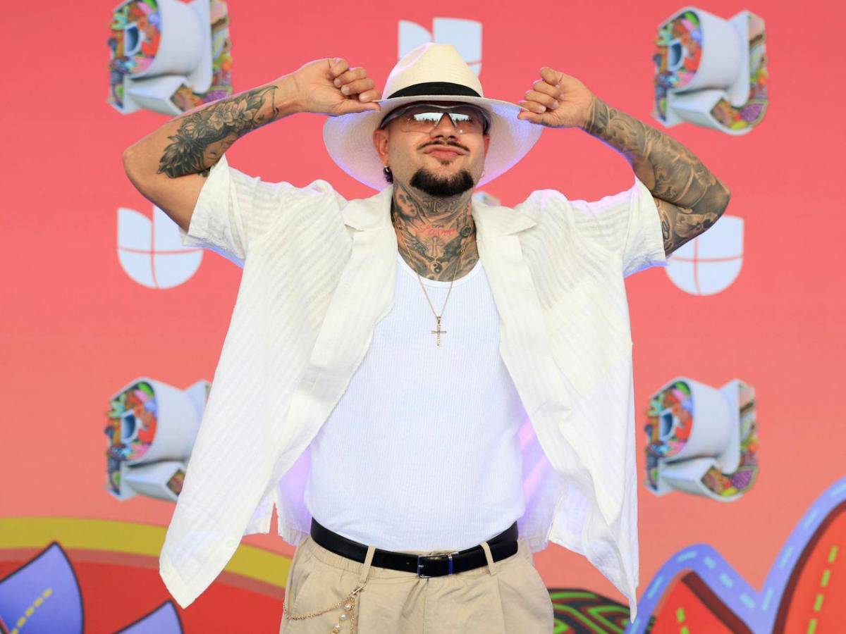 Empiezan a llegar los famosos a los Premios Juventud 2025