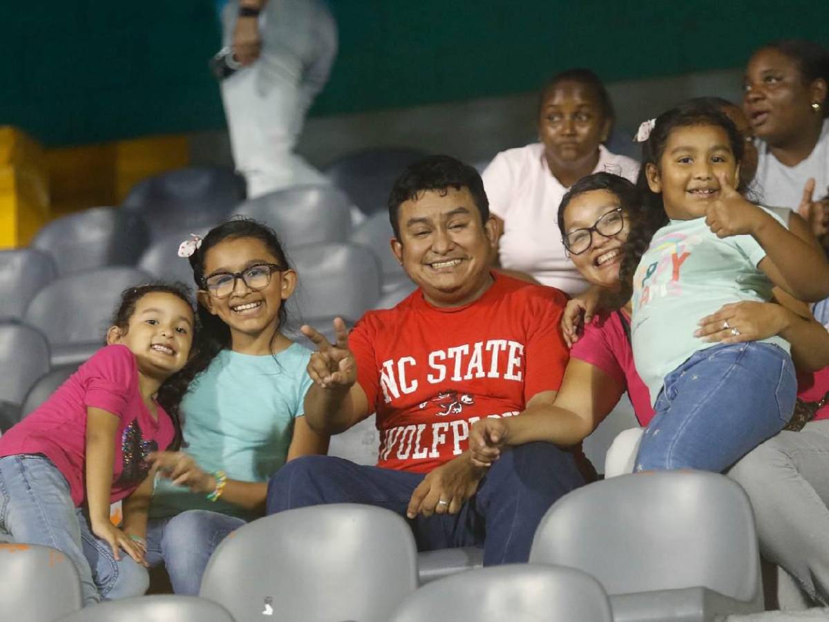 Luis Suazo brilló, su gesto en la goleada de Honduras y David presente