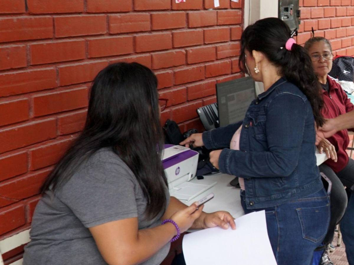 La soltería crece en Honduras: tres millones de mujeres sin casarse