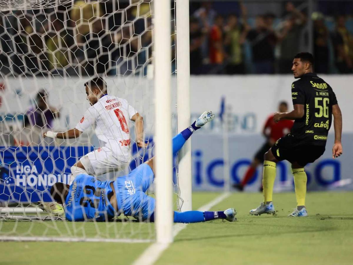 El héroe repentino, Olimpia festeja, llanto, dolor en Real España y sexys bailarinas