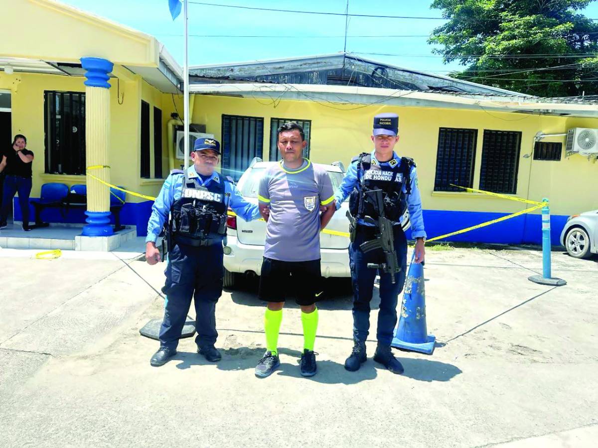 Por conducción temeraria acusan a árbitro de fútbol que atropelló a señora