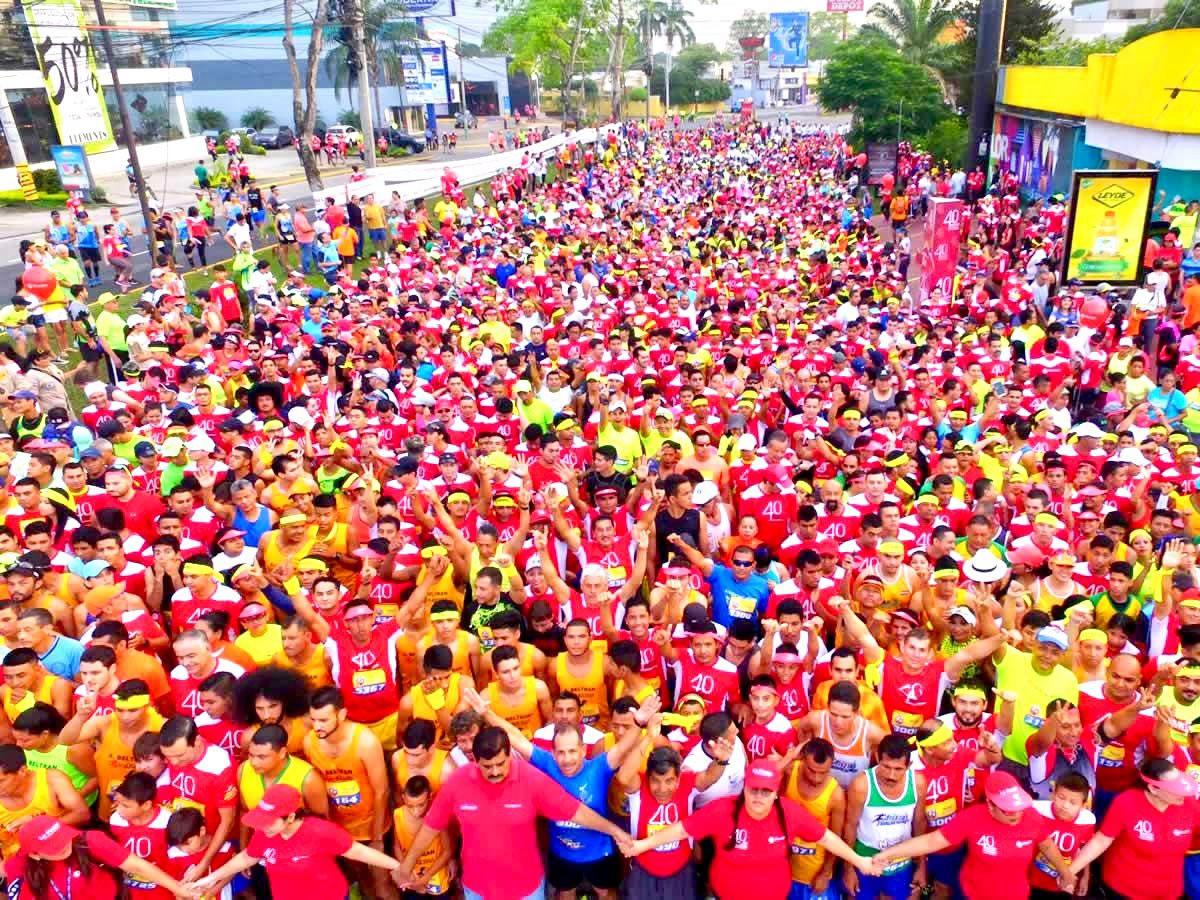 Fiesta deportiva. Miles de atletas compiten en la Maratón Internacional de Diario LA PRENSA.
