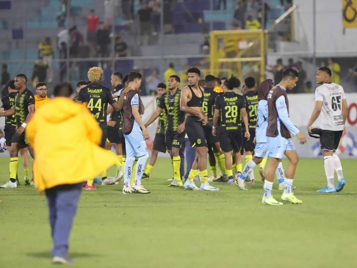 Real España celebra, sufre Motagua y la rubia que cautivó en el Morazán