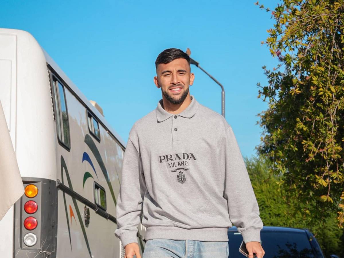 Explosivo romance: Futbolista le quita mujer a compañero y arden las redes