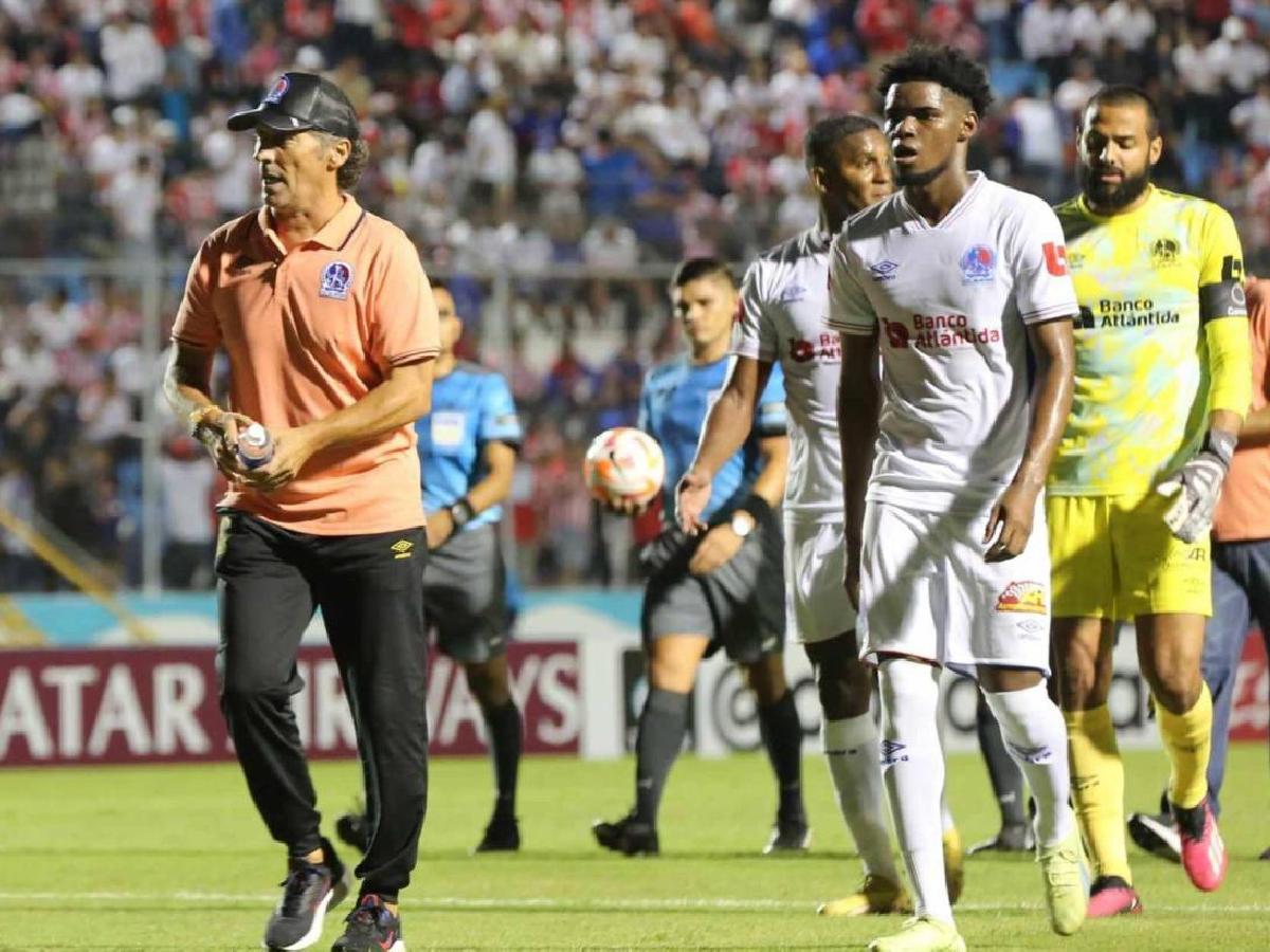La reacción de Pedro Troglio tras el empate de Olimpia ante CAI