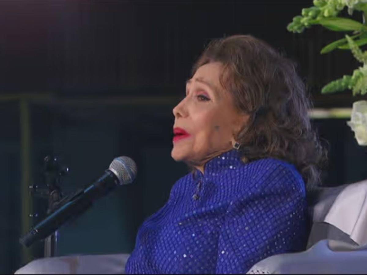 Reaparece María Victoria para cantarle a la Vírgen de Guadalupe