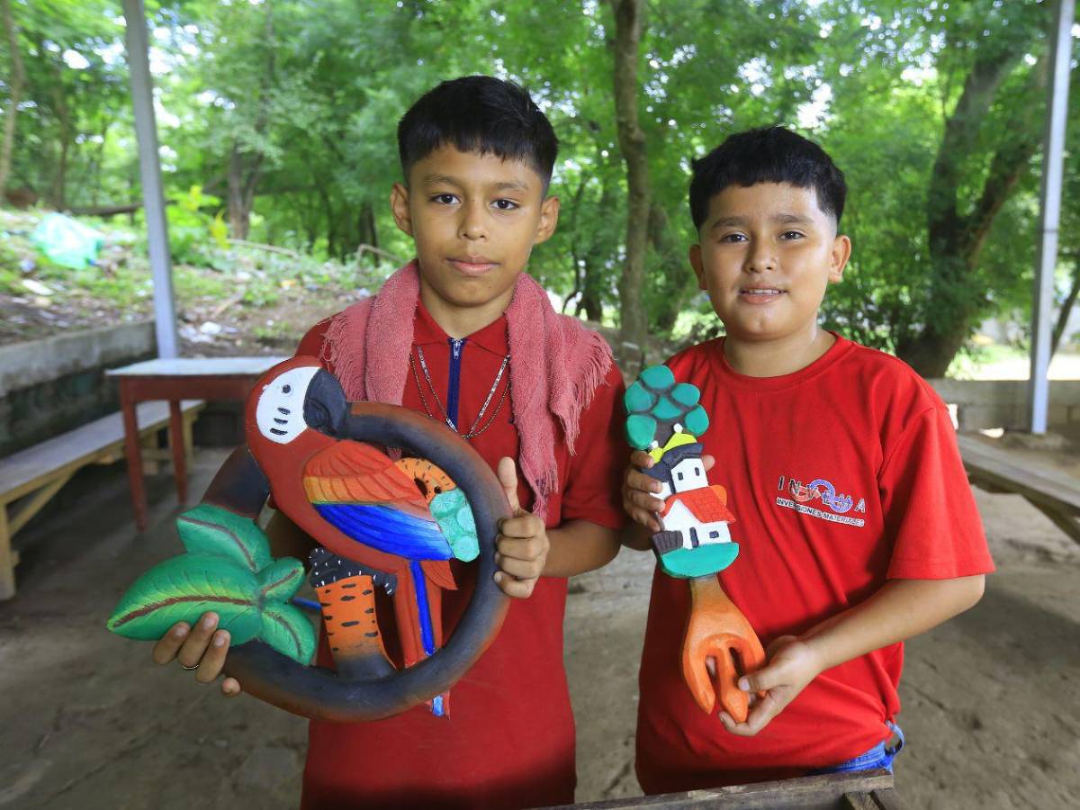 De la basura a los sueños, niños encuentran esperanza y educación en Brazos de Jesús