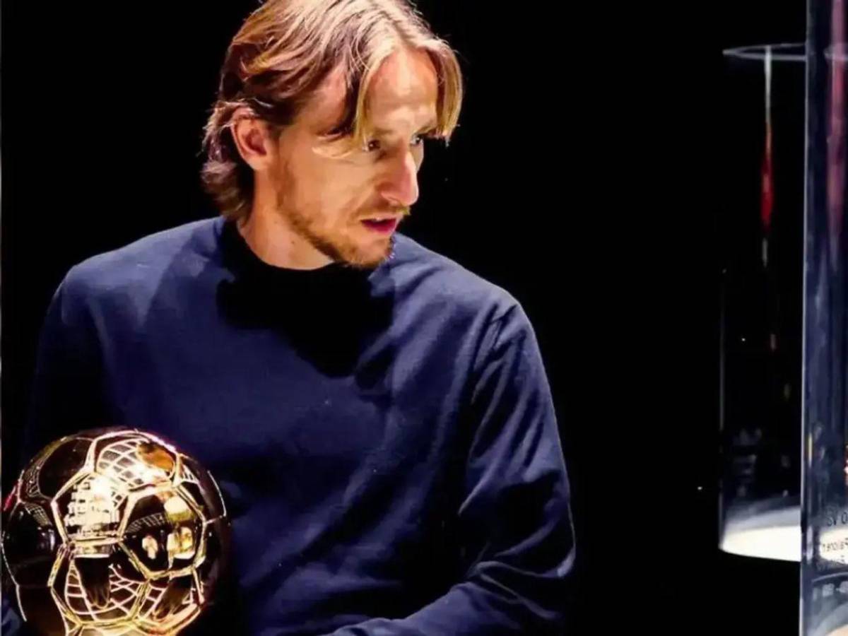 Luka Modric enfurece al Real Madrid: decidió donar su Balón de Oro a otro equipo