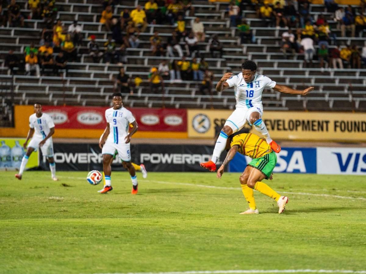 Keyrol se desahogó llorando, polémica contra Honduras y así fue el histórico triunfo en Jamaica