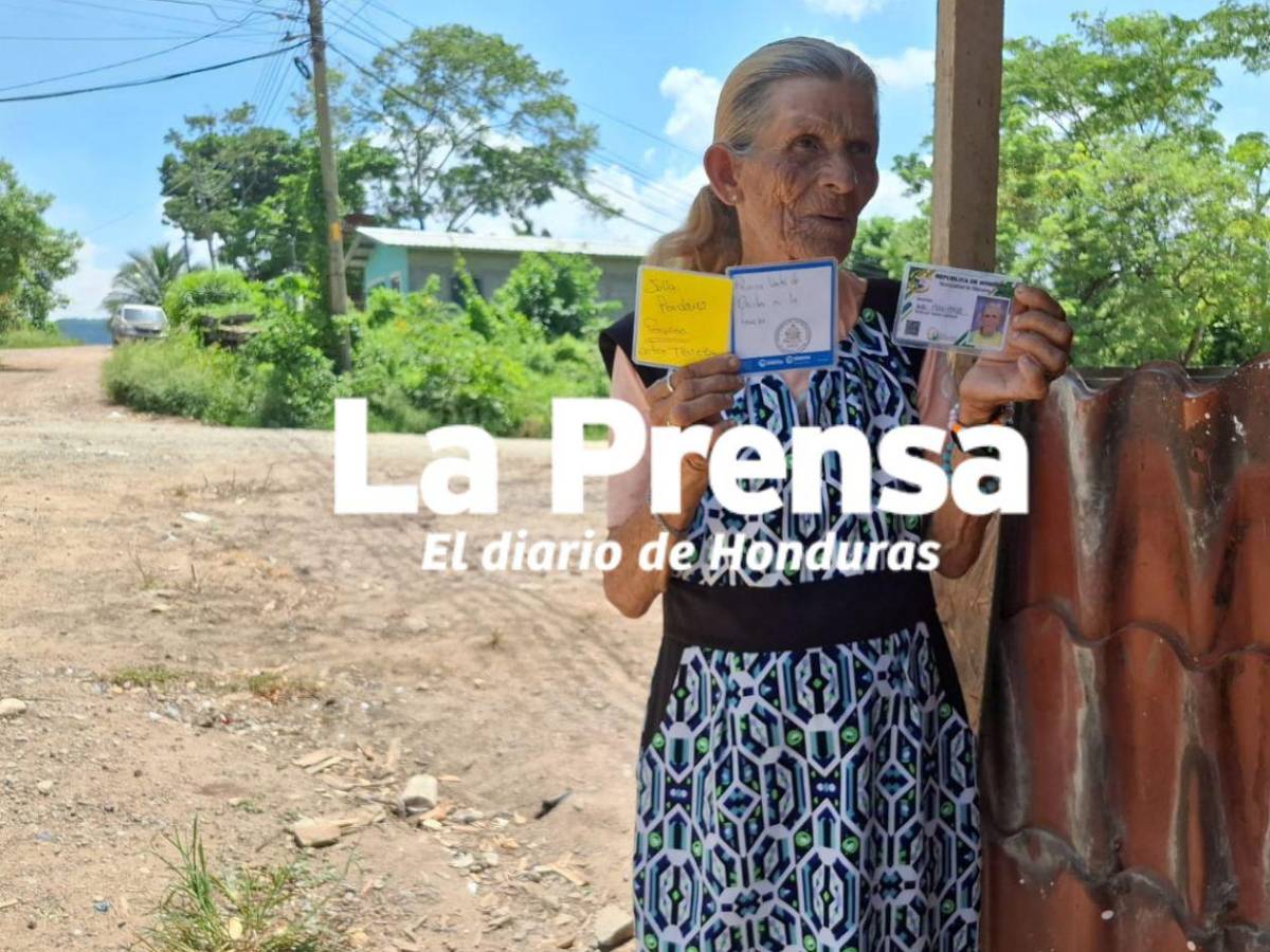 “Me levanto a las 3:00 am y me acuesto a las 10:00 pm”: la abuelita más viral de Honduras