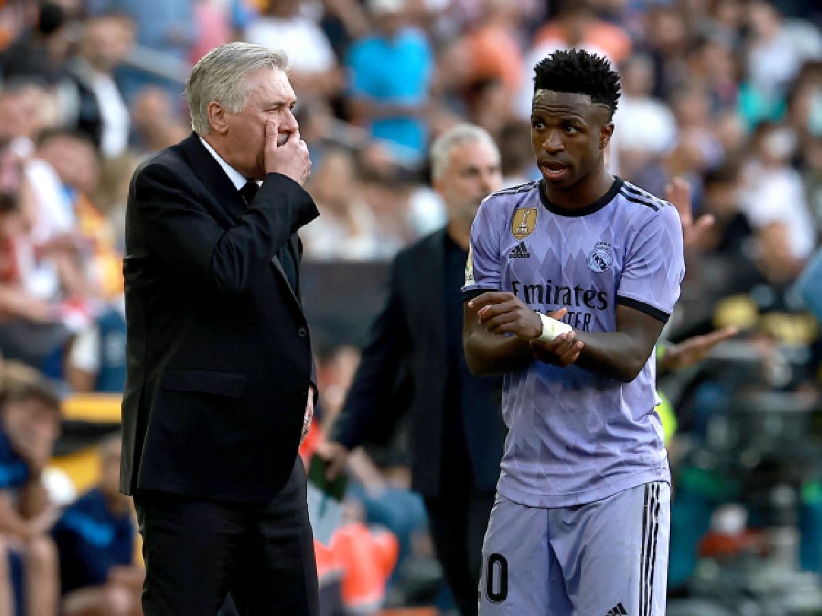 ¿Se quiere ir? Ancelotti se pronuncia sobre el caso de Vinicius