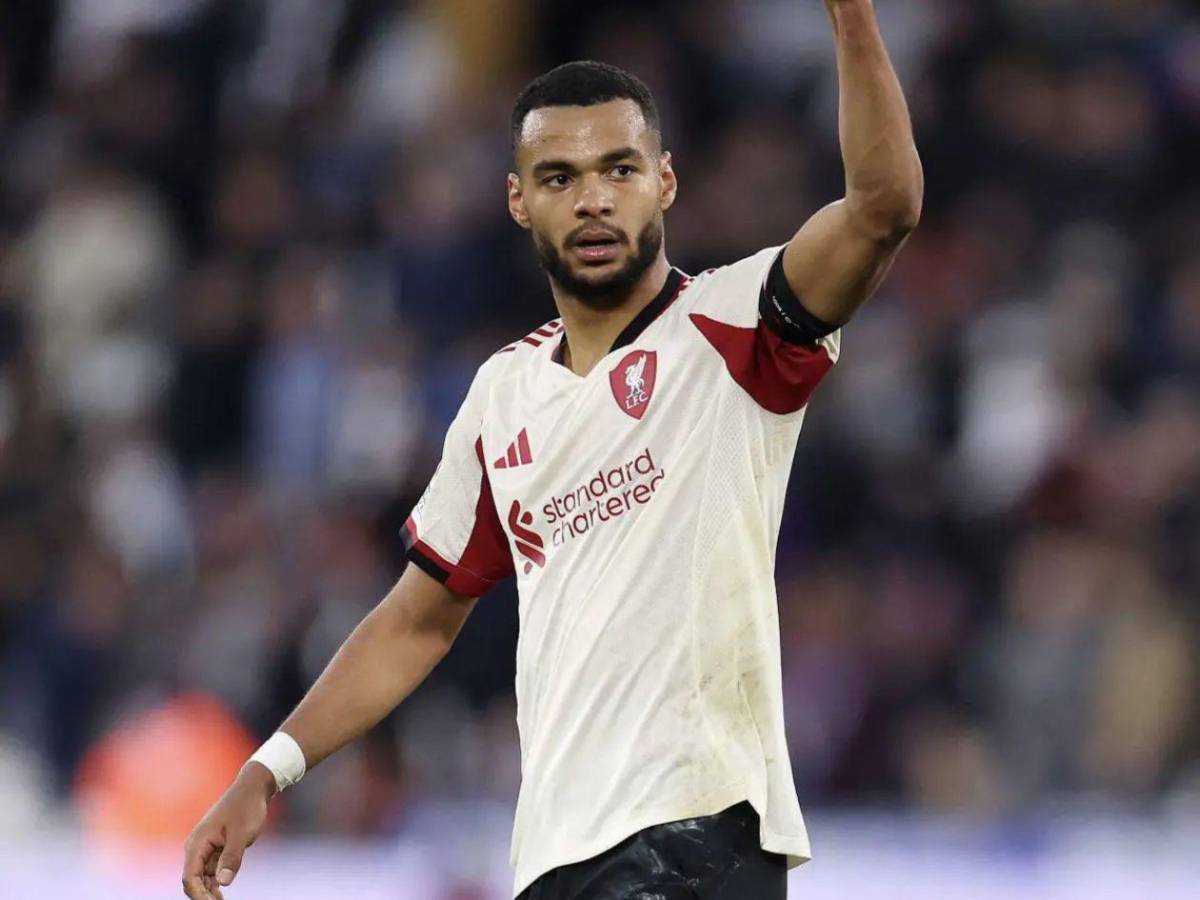 Barcelona cierra tres fichajes, Julián a la Premier y Vinícius agita el mercado