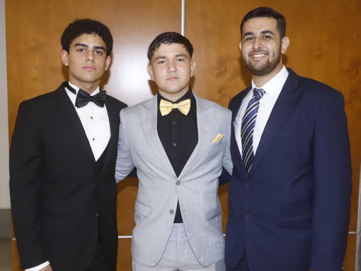 Elegancia y orgullo: Fiesta de graduación 2025 de la Kiddy Kat & Morazzanni