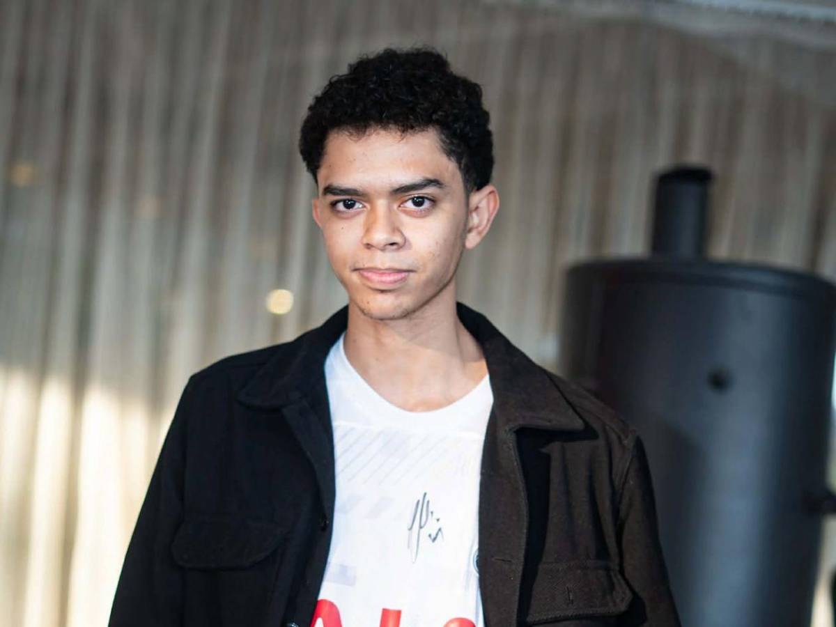 ¿Quién es la chica de amarillo? Ambientazo y locura por Son en la previa del Real España-LAFC