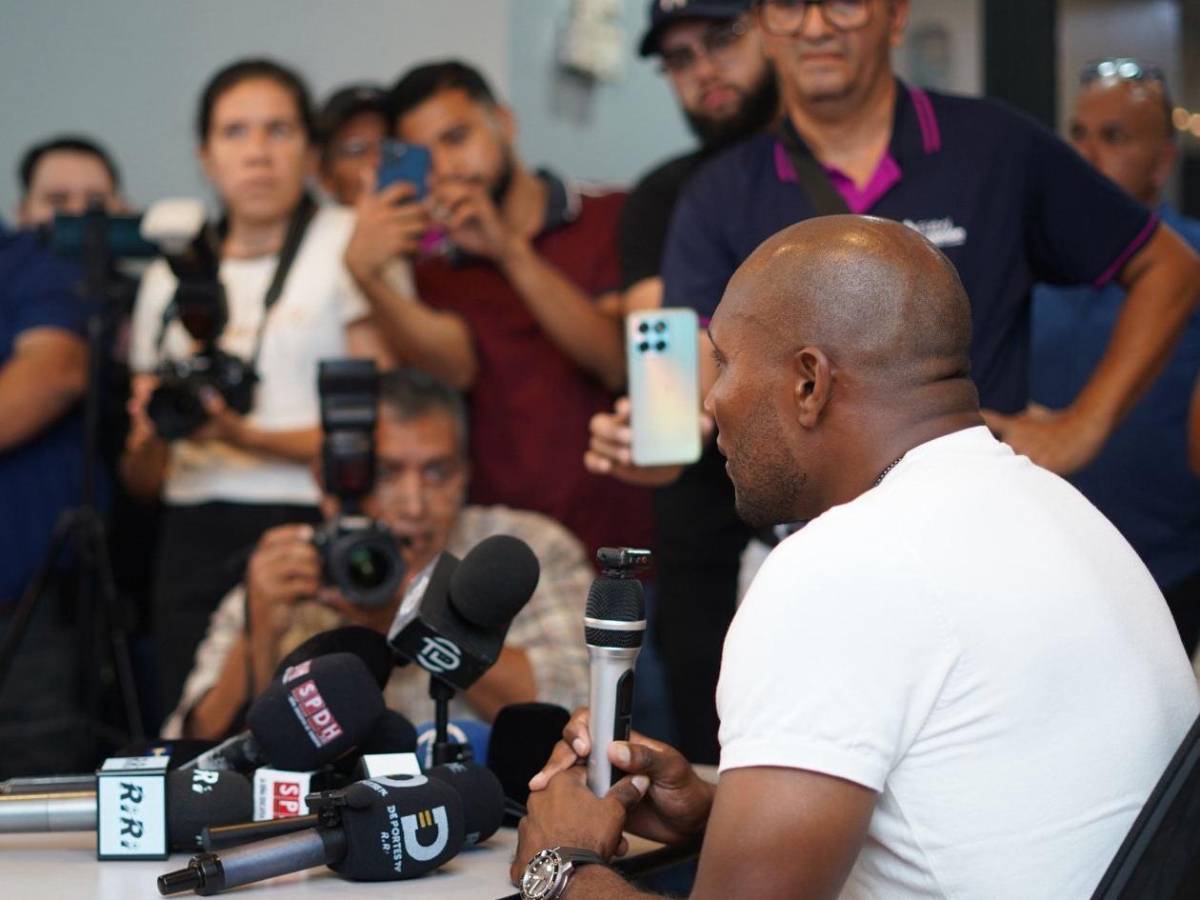 Juan Anangonó al borde del llanto en su despedida de Marathón