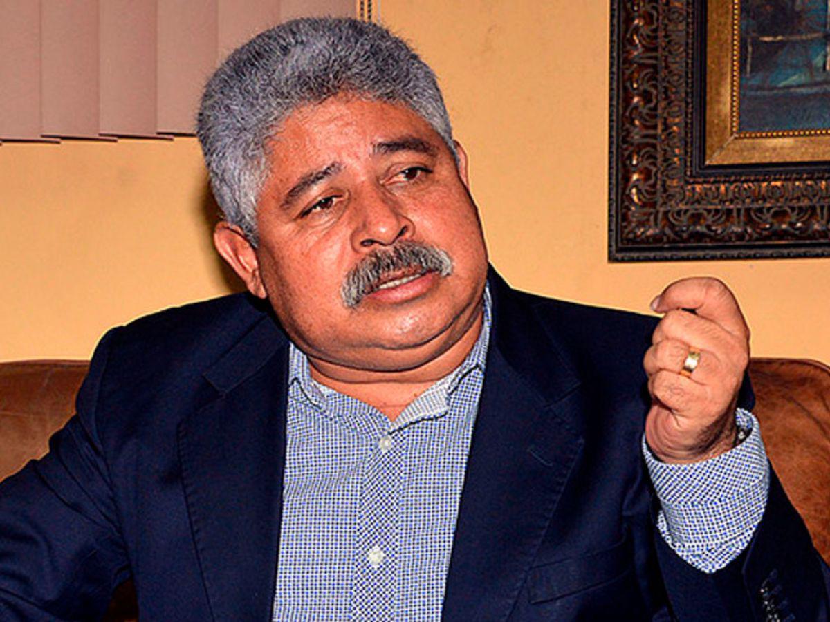 Marvin Ponce sorprende al unirse a partido político; buscará ser diputado