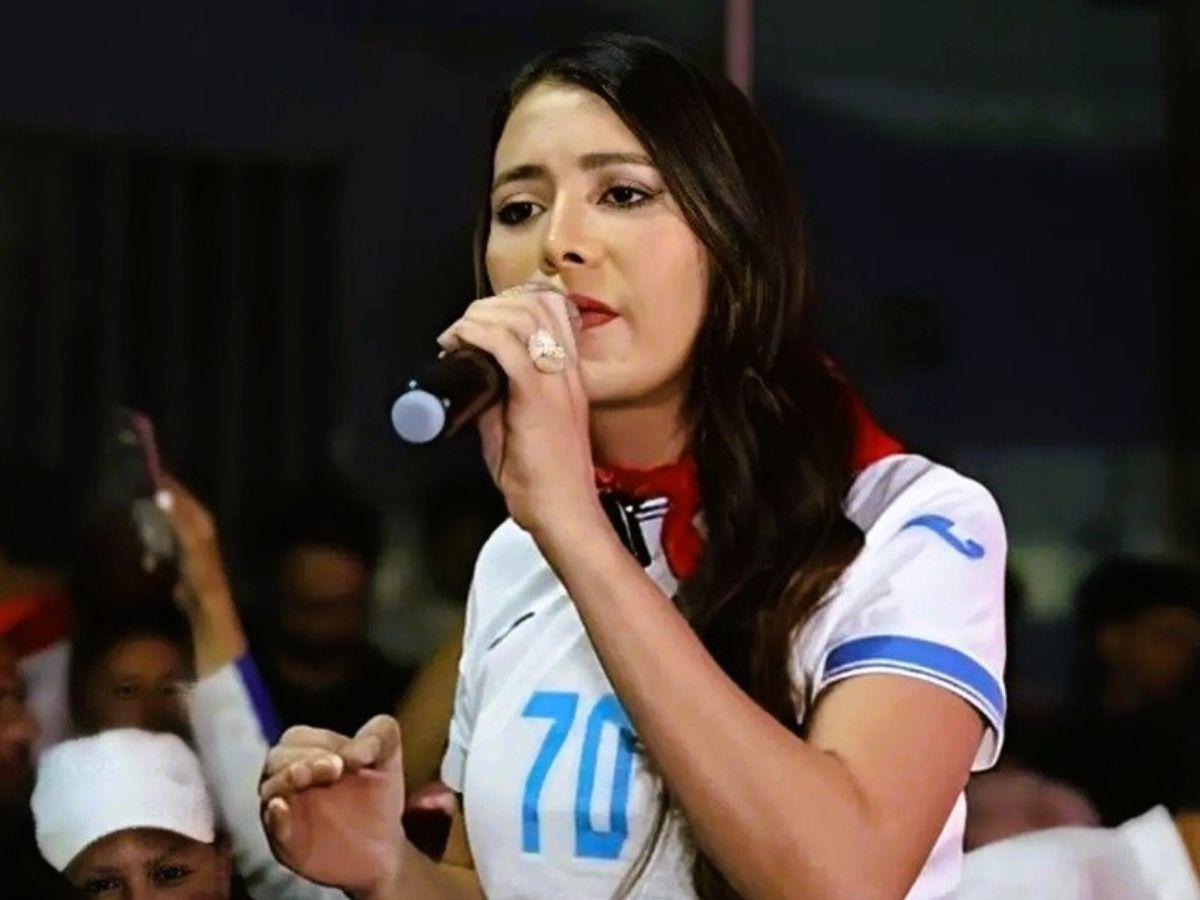 Iroshka contra Alex Cáceres y lo señala por comentarios irresponsables