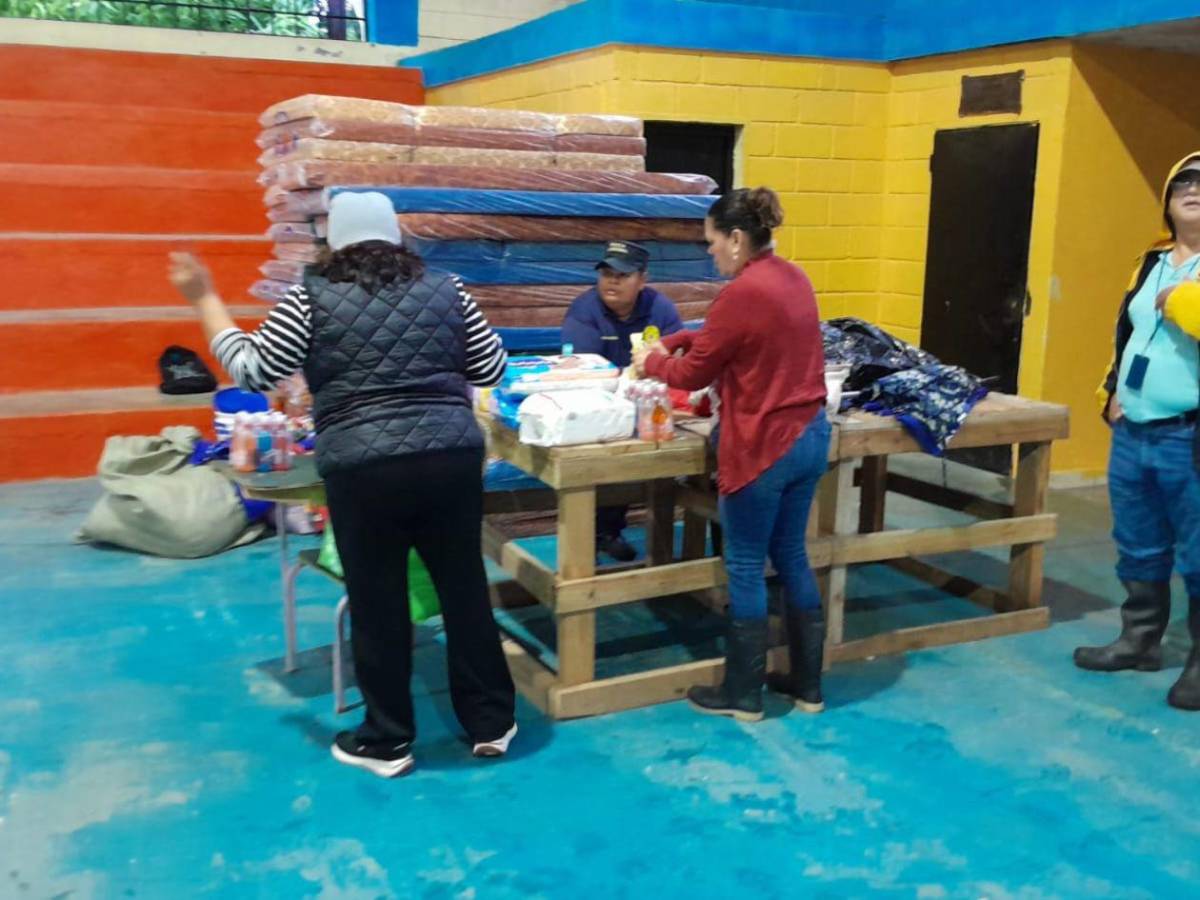Calles convertidas en ríos y familias evacuadas tras intensas lluvias