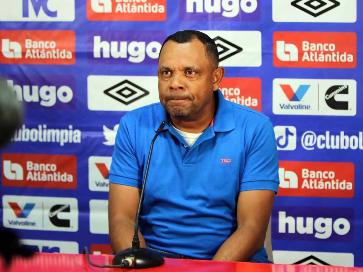 Raúl Cáceres dirigió por última vez en la Primera División al Club Social Vida en la en la temporada 2022-2023.