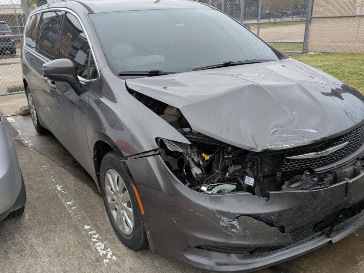 Hondureño es buscado por el FBI tras supuestamente embestir a agentes de ICE