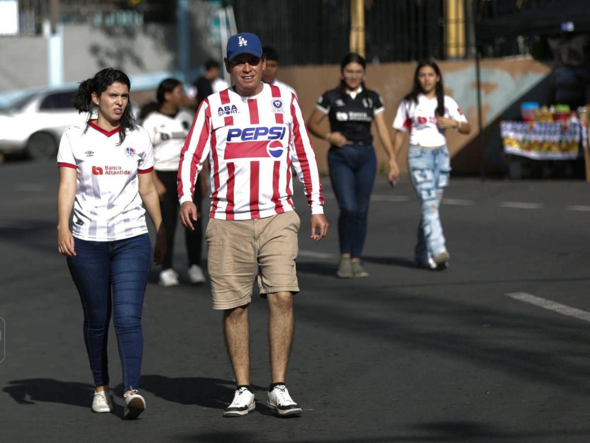 Olimpia vs Real España: chicas roban suspiros y ambiente de fiesta en el Nacional