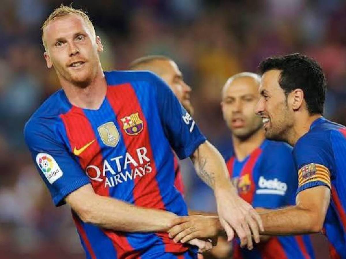 Fue campeón con el Barcelona, se hizo viral trabajando en una tienda y ahora revela su oscuro secreto