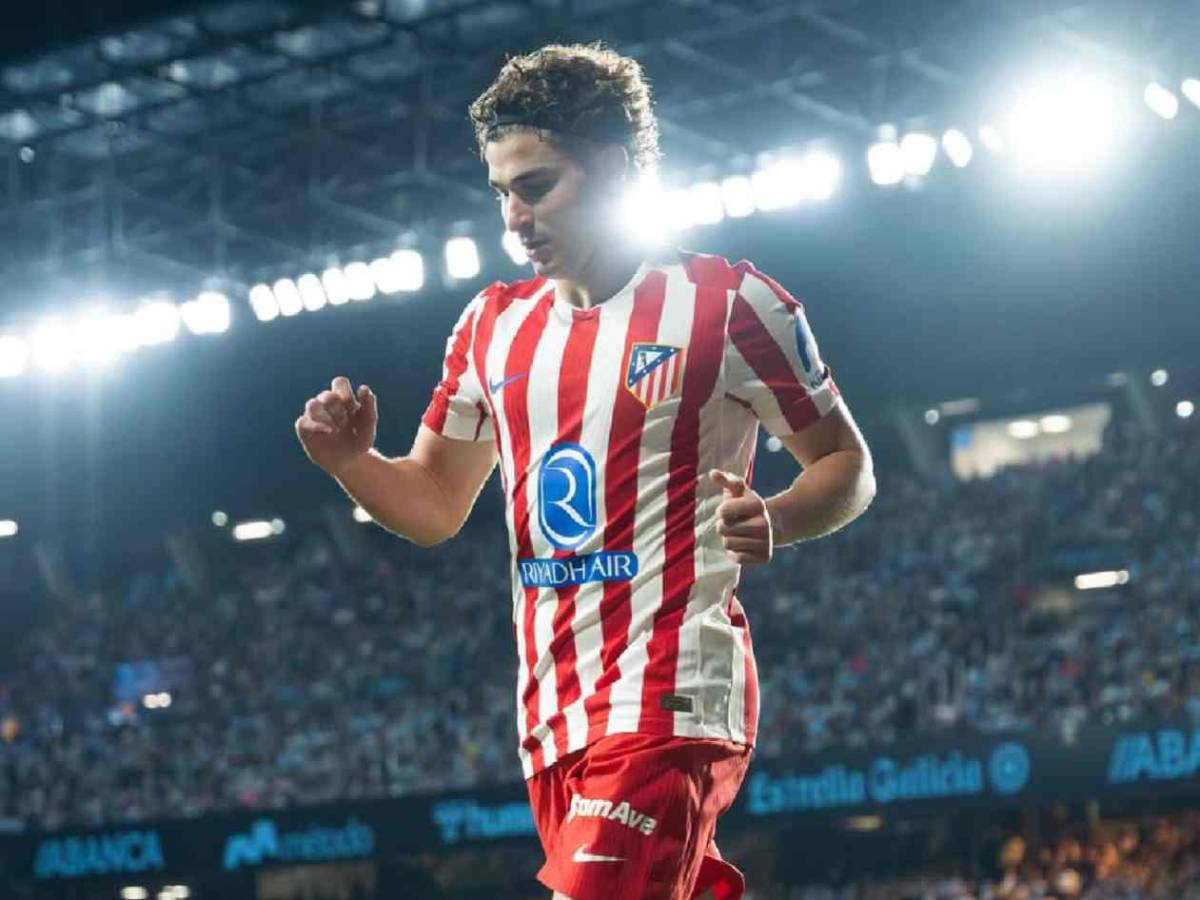 Barcelona quiere agitar el mercado: increíble oferta a Julián y revelan su postura