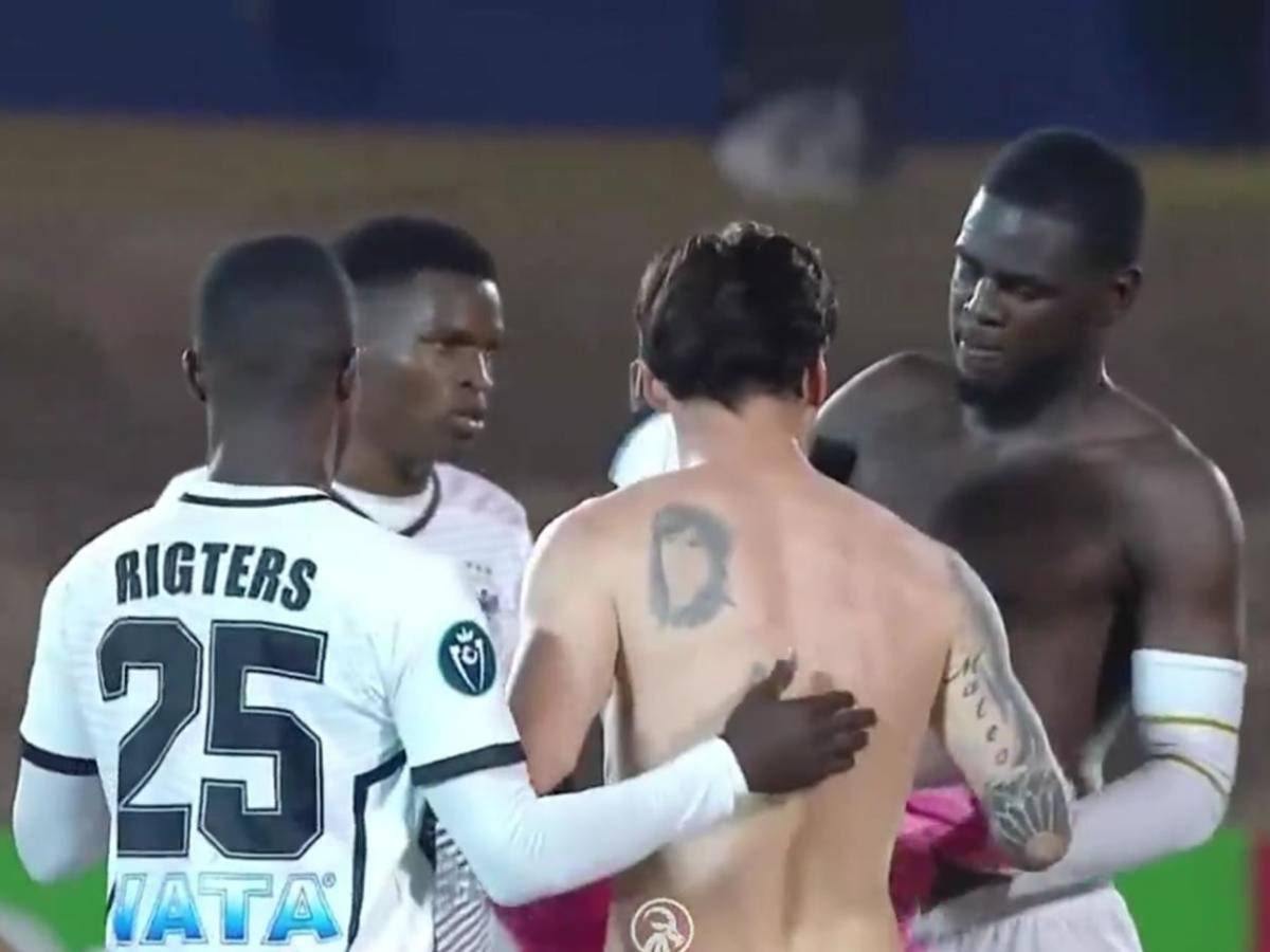 Messi desata locura en Jamaica y el suertudo que se llevó su camiseta