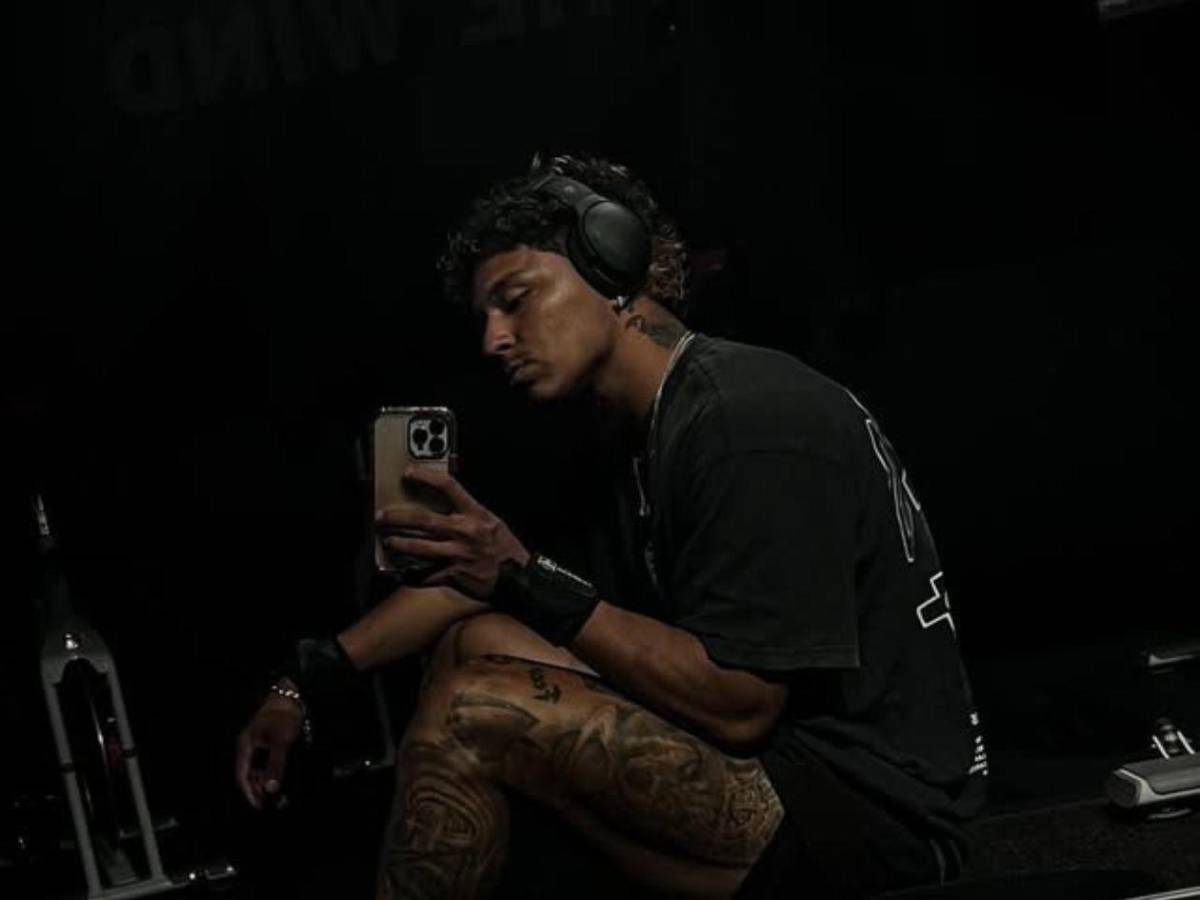 ¿El doble de Richard Ríos? Así es el preparador físico de los tiktokers hondureños