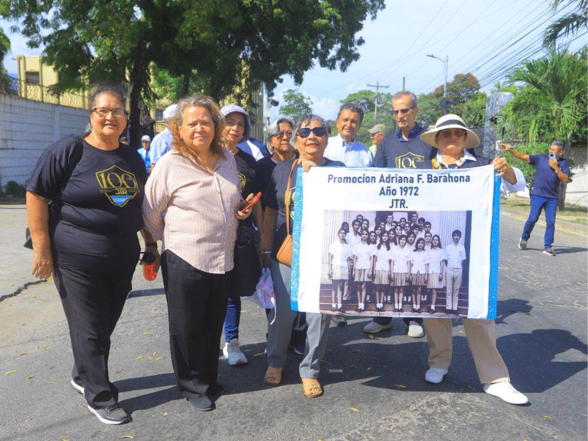 Con emotivo desfile inicia la celebración del centenario del JTR