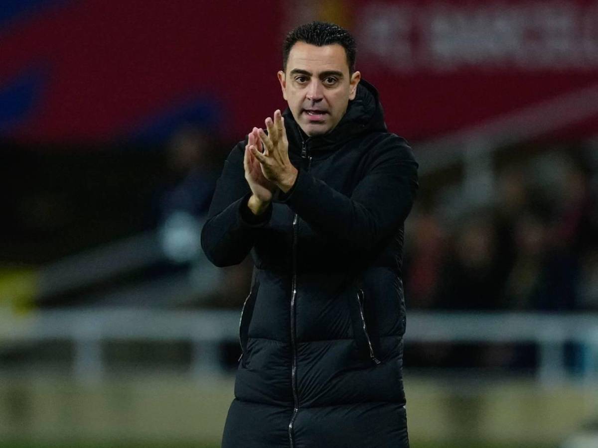 Barcelona con tres salidas dolorosas; Xavi vuelve y hondureño a la primera de España