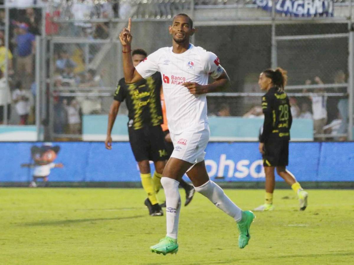 Llanto en Olimpia, feo gesto de Jeaustin Campos y chica captada infraganti en la final