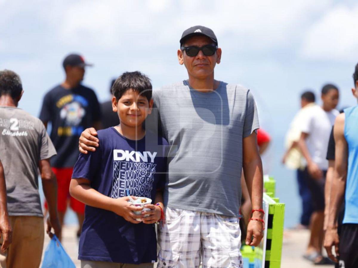 Así se vive el inicio de Semana Santa 2026 en las playas de Omoa