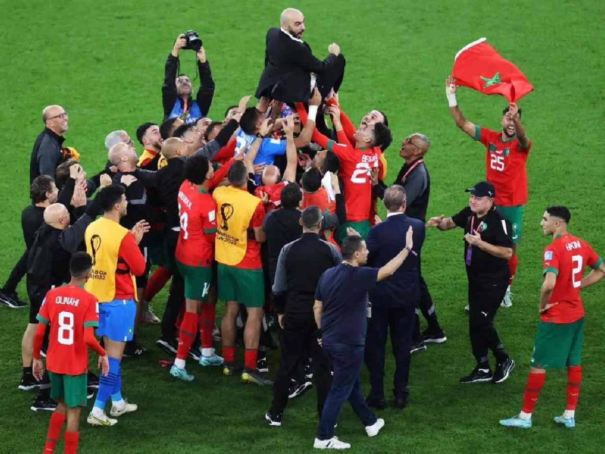 Despiden a técnico antes del Mundial 2026: buscan a Xavi y esta es su respuesta