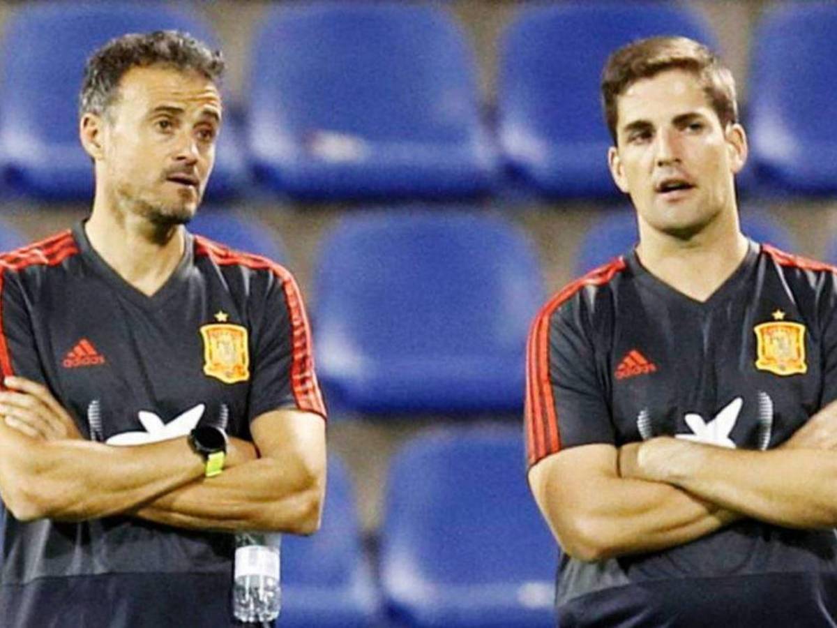 Entrenador fue despedido por utilizar IA en sus alineaciones: estuvo en el Barcelona