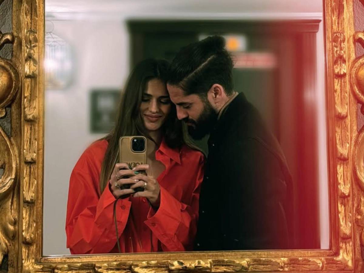 Chicharito Hernández provoca indignación en mujer de famoso jugador: Acude a la FIFA