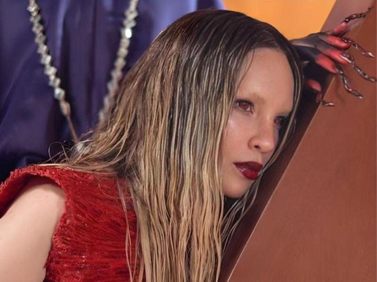 Señalan a Belinda de hacer apología demoniaca en video musical