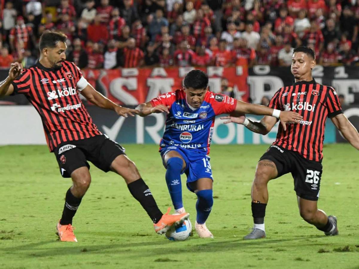 Concacaf sanciona y exige a equipo devolver premio de la final de Copa Centroamericana