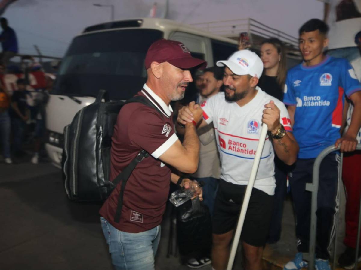 Olimpia celebra, dedicatoria, figura ante Génesis y bellas chicas en el Nacional